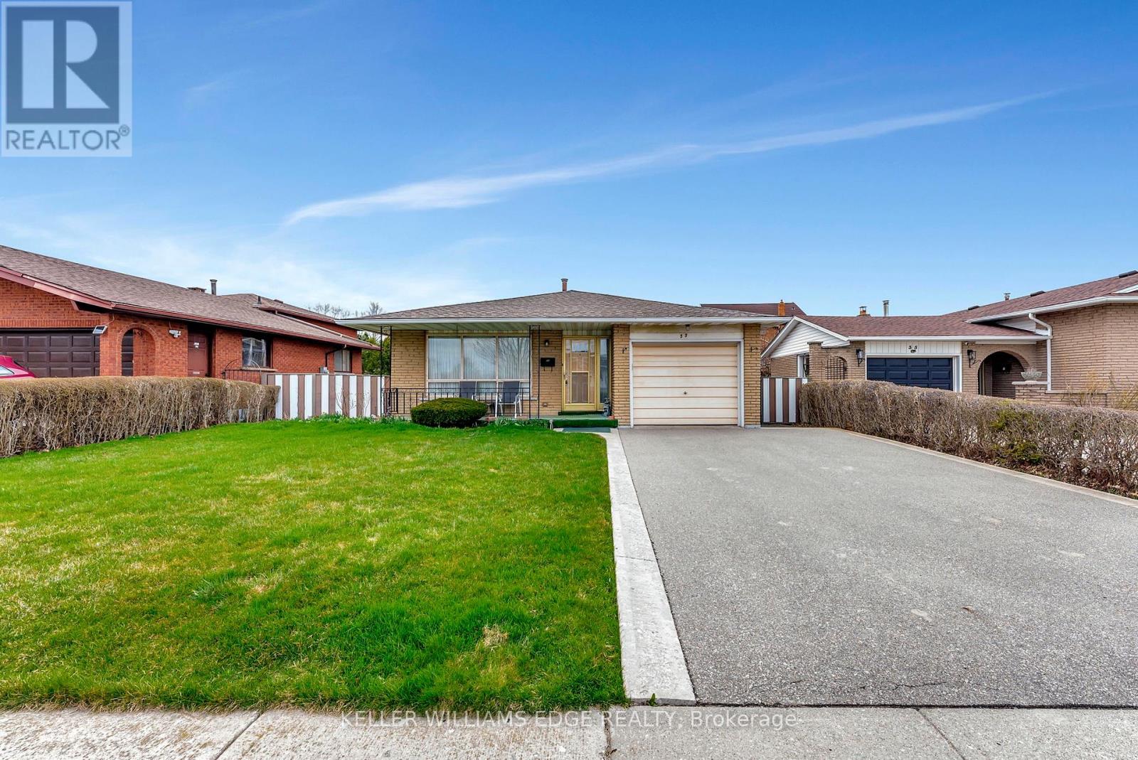 Property at 33 LYNWOOD DRIVE image 2