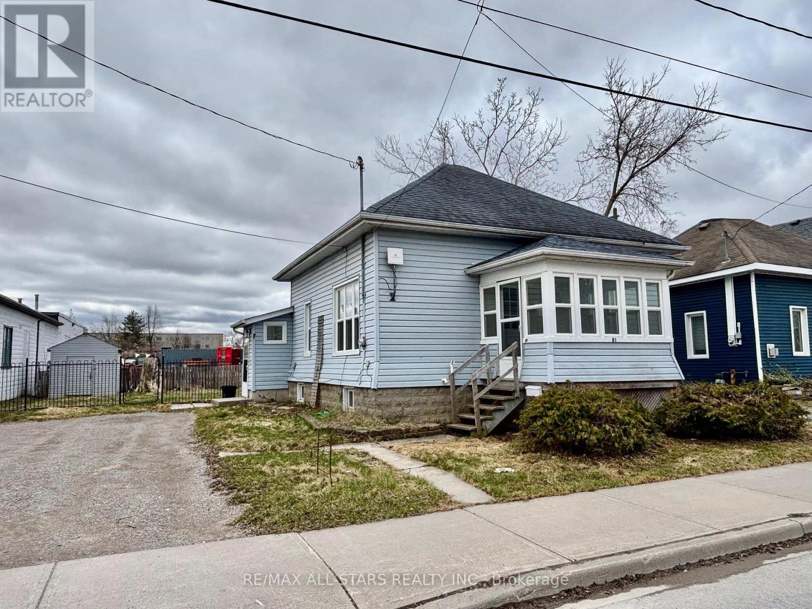Property at 81 DURHAM STREET W image 1