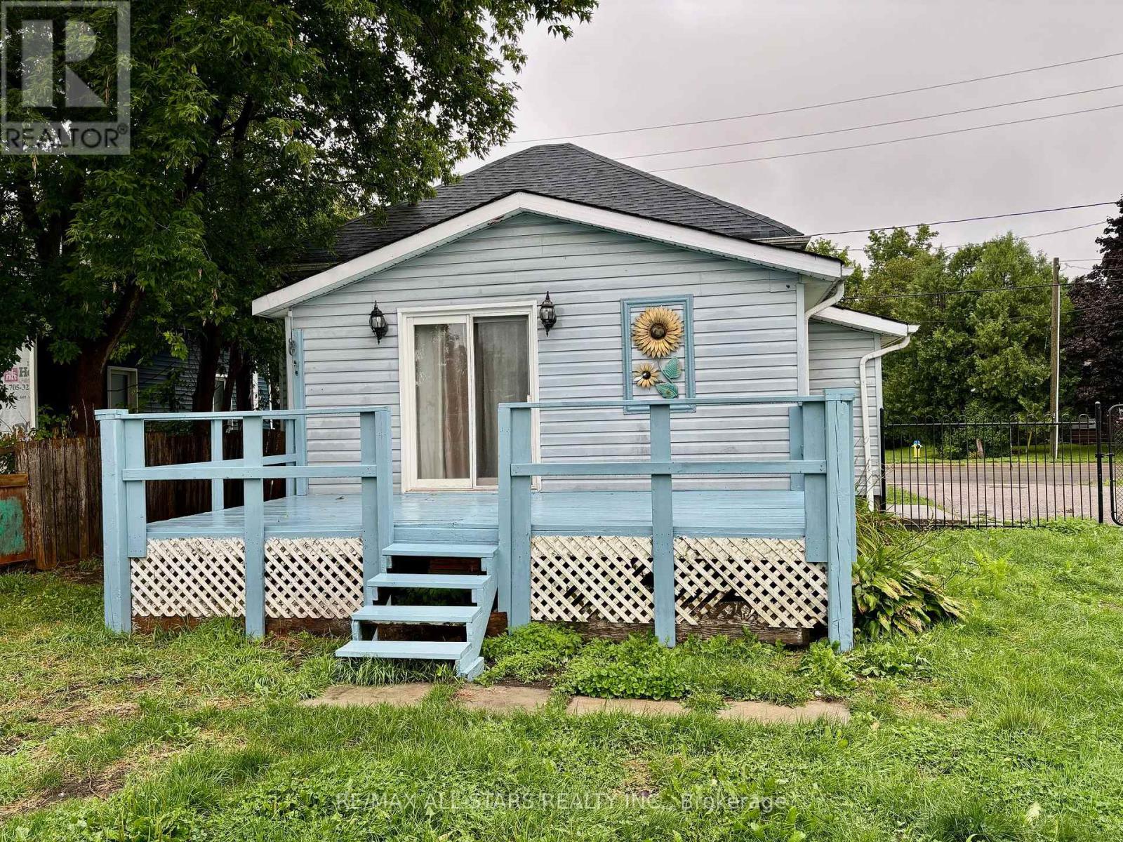 81 Durham Street W, Kawartha Lakes, Ontario  K9V 2P8 - Photo 14 - X12099120