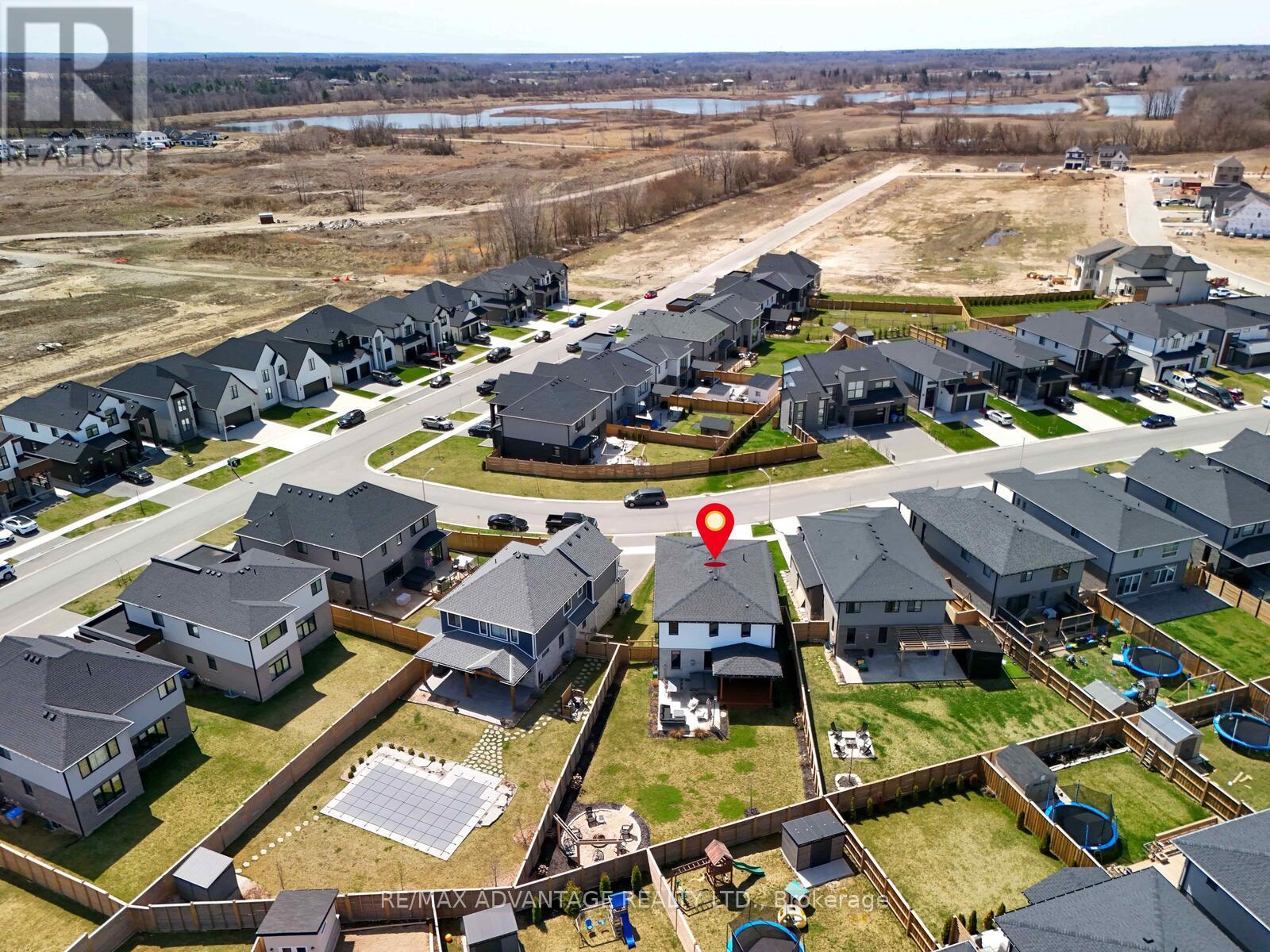 8 Locky Lane, Middlesex Centre, Ontario  N0L 1R0 - Photo 50 - X12099143