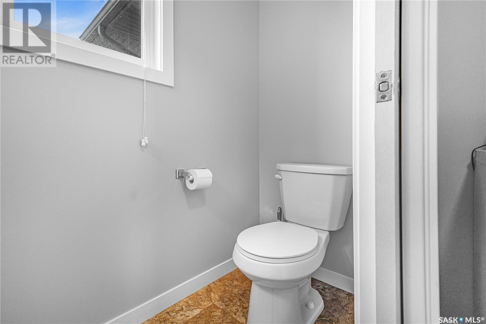 303 3440 Avonhurst Drive, Regina, Saskatchewan  S4R 2E1 - Photo 14 - SK000071