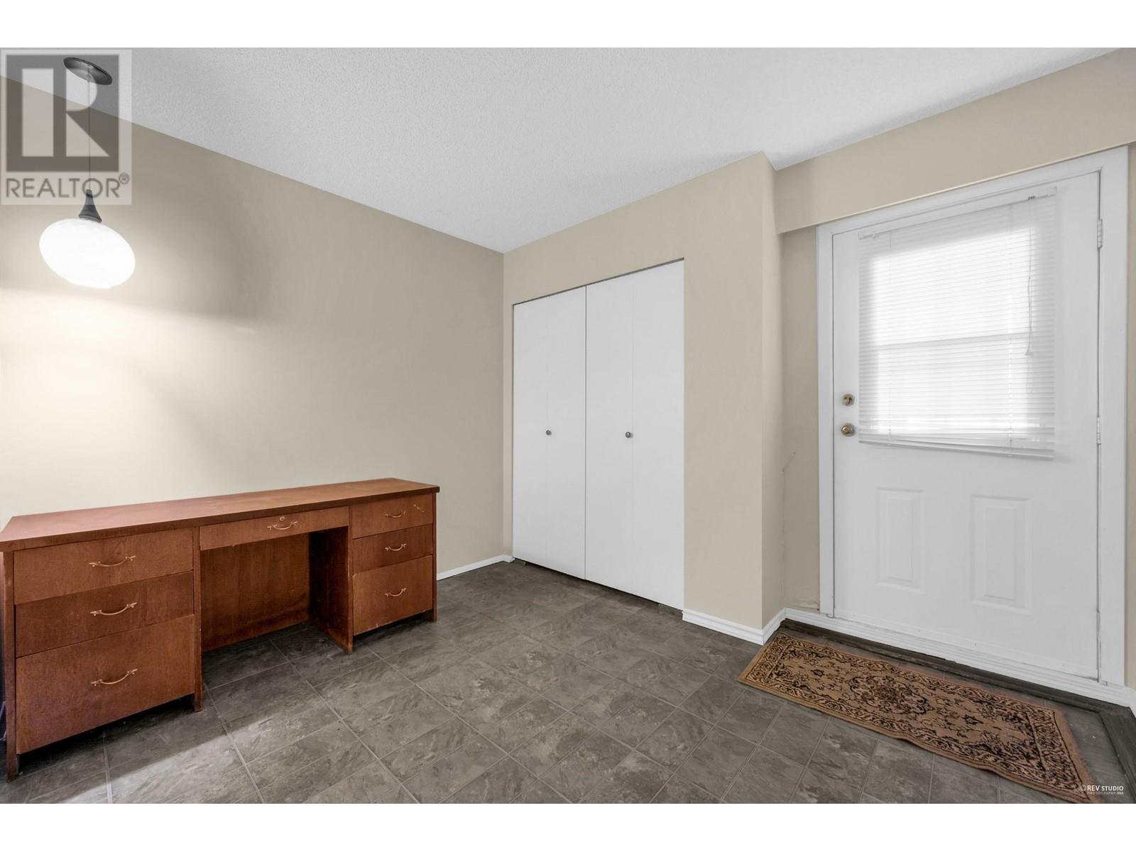 567 Clare Avenue, Burnaby, British Columbia  V5B 4L3 - Photo 17 - R2993358