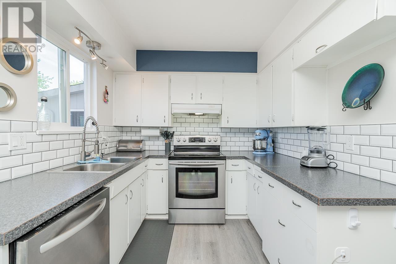 Property at 10 10900 NO. 3 ROAD image 1