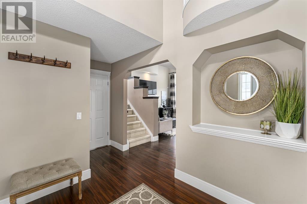 50 Valley Brook Circle Nw, Calgary, Alberta  T3B 5S3 - Photo 4 - A2212717