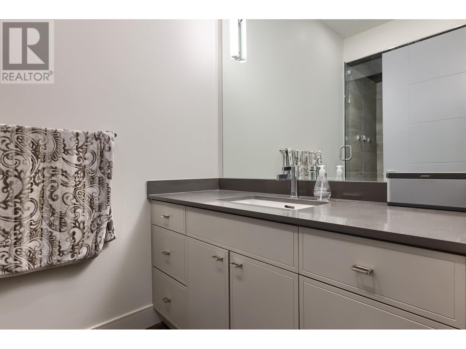 3580 Phillips Avenue, Burnaby, British Columbia  V5A 2W7 - Photo 17 - R2993411