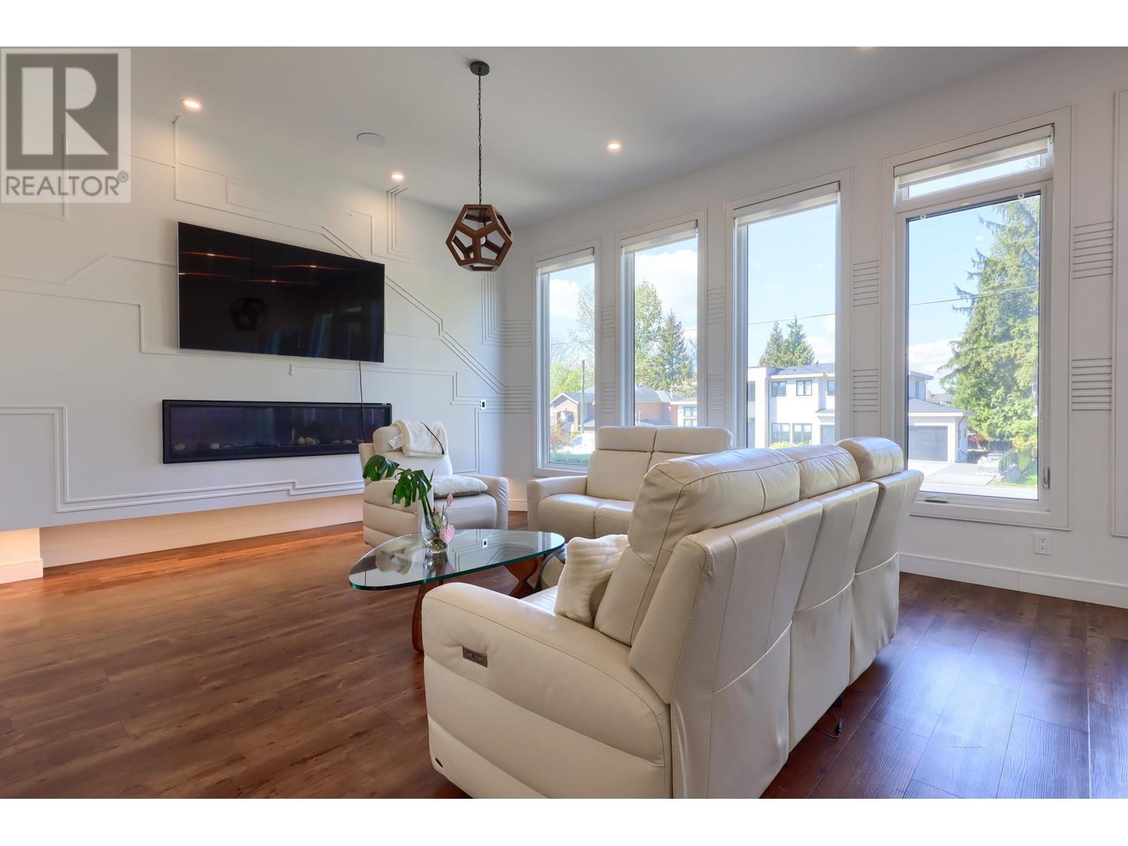 3580 Phillips Avenue, Burnaby, British Columbia  V5A 2W7 - Photo 8 - R2993411