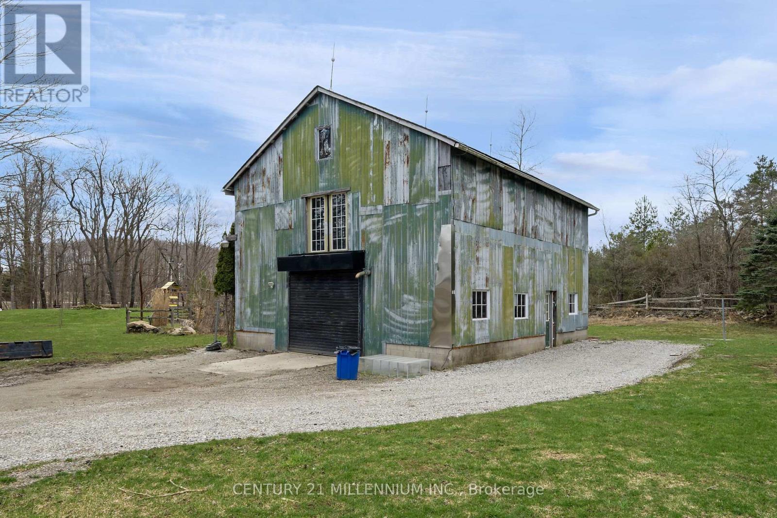774 Charleston Side Road, Caledon, Ontario  L7K 0R2 - Photo 31 - W12086214