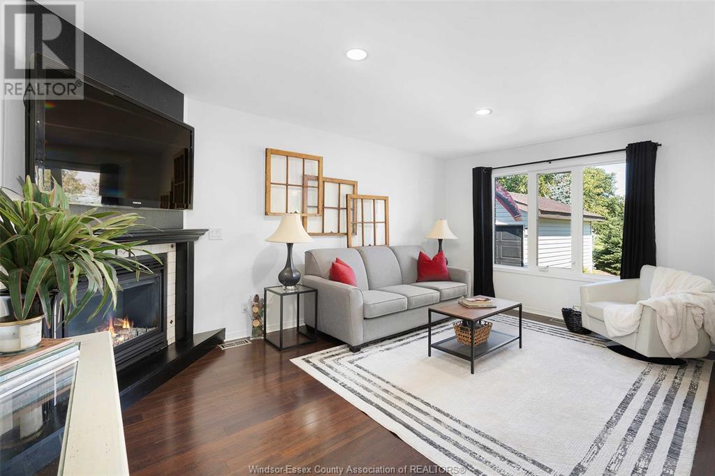 Property at 225 Golfview DRIVE image 5
