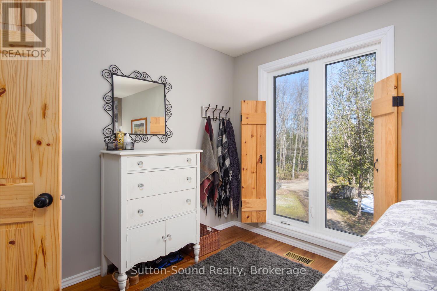 134 Lakeview Drive, Georgian Bluffs, Ontario  N0H 2T0 - Photo 21 - X12061249
