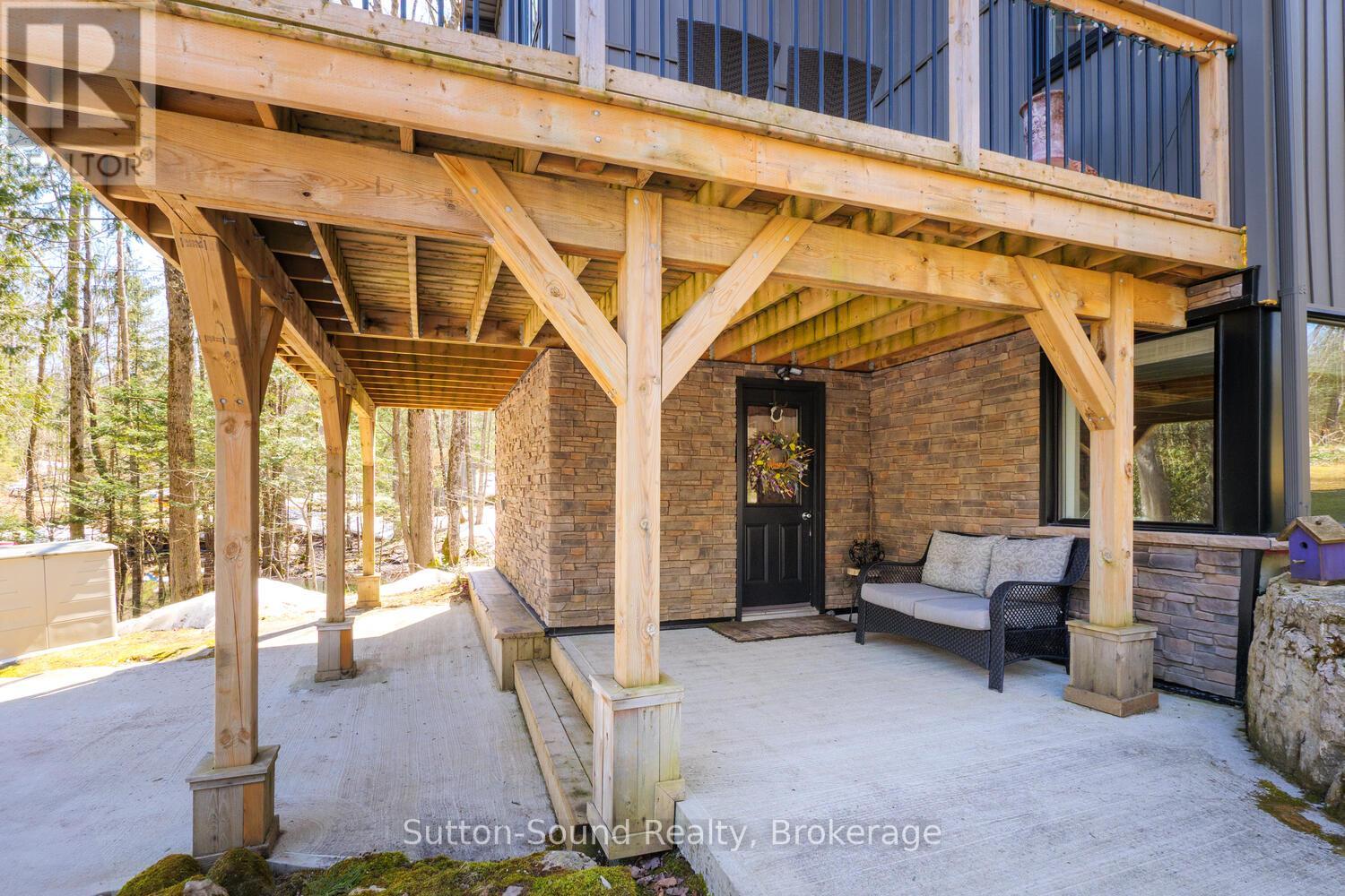 134 Lakeview Drive, Georgian Bluffs, Ontario  N0H 2T0 - Photo 4 - X12061249