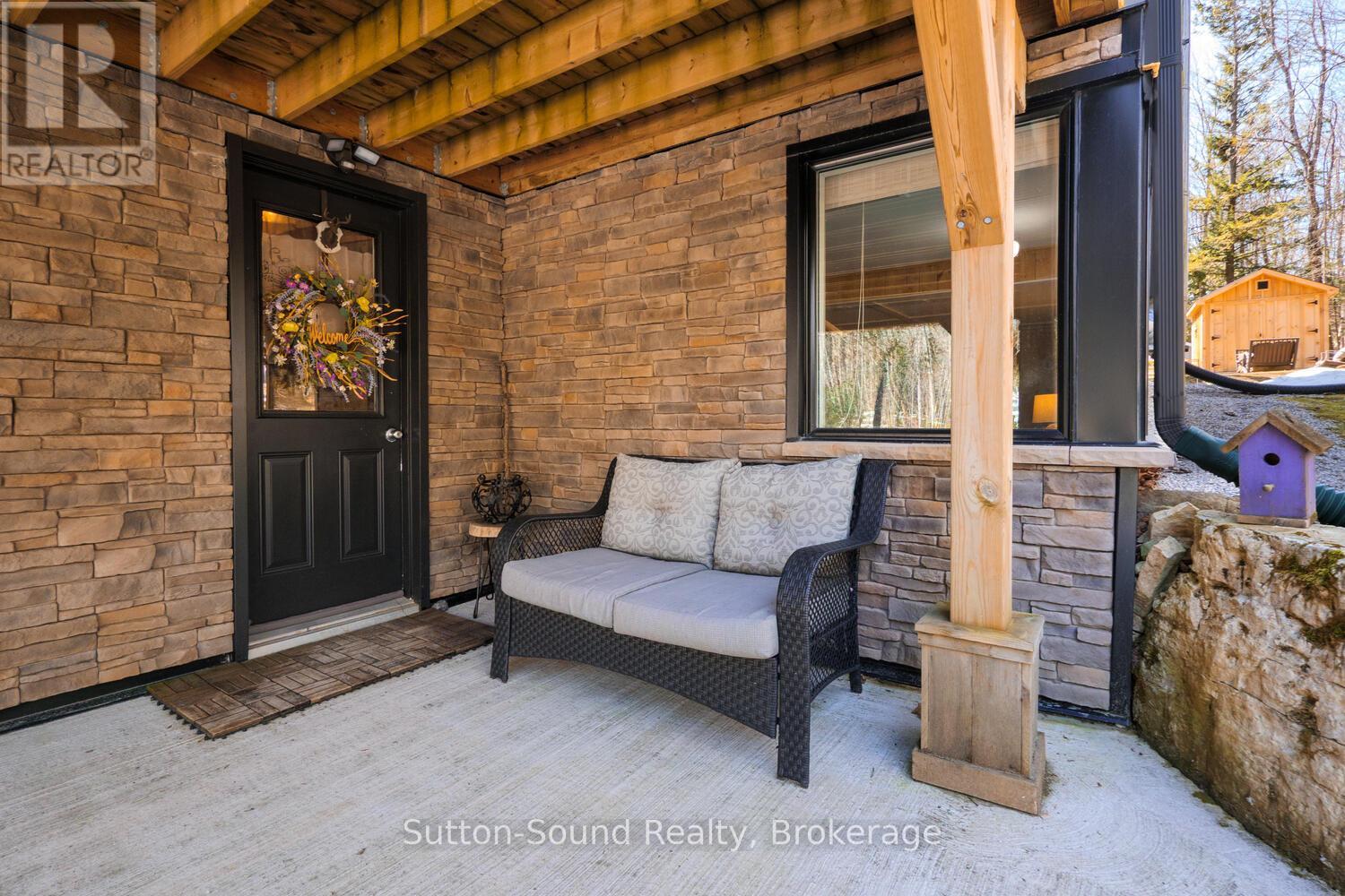 134 Lakeview Drive, Georgian Bluffs, Ontario  N0H 2T0 - Photo 5 - X12061249