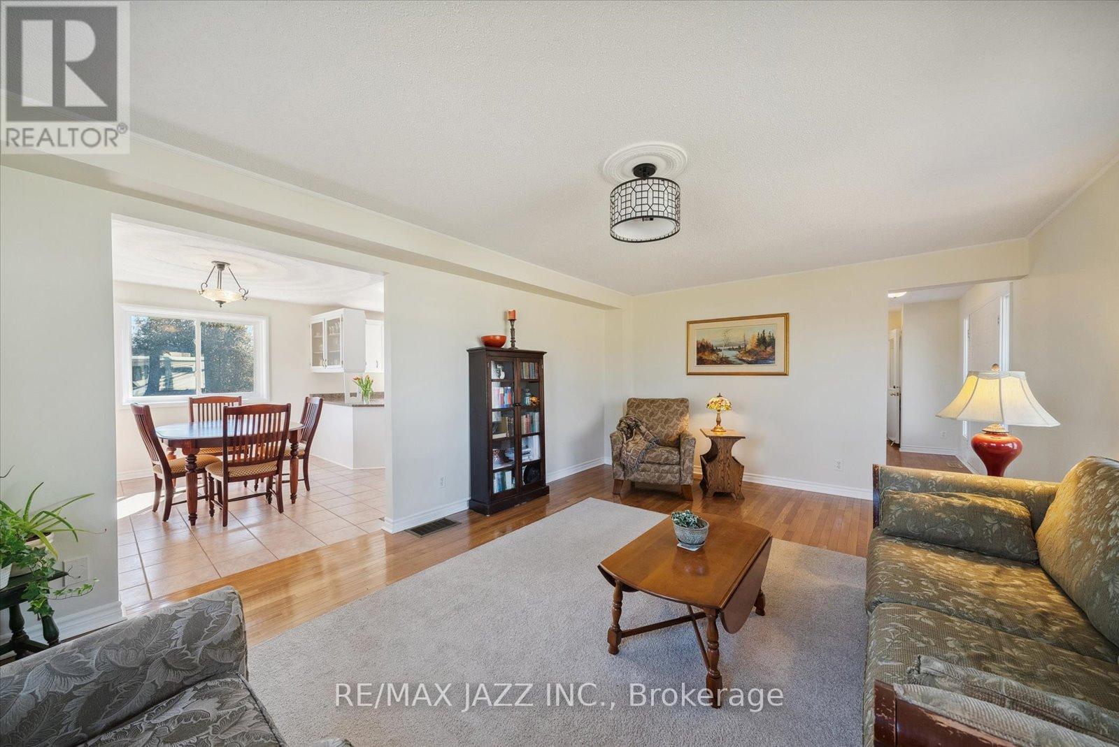 8733 Leskard Road, Clarington, Ontario  L0B 1M0 - Photo 6 - E12099283