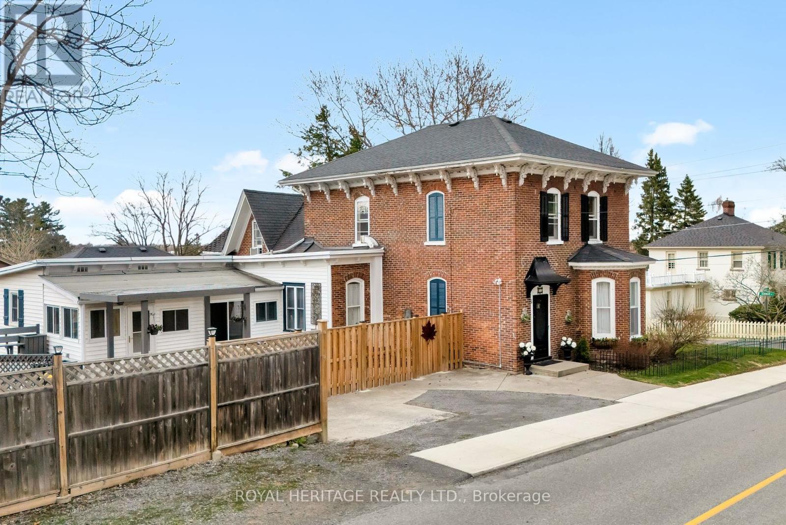Property at 33 KINGSLEY AVENUE image 2