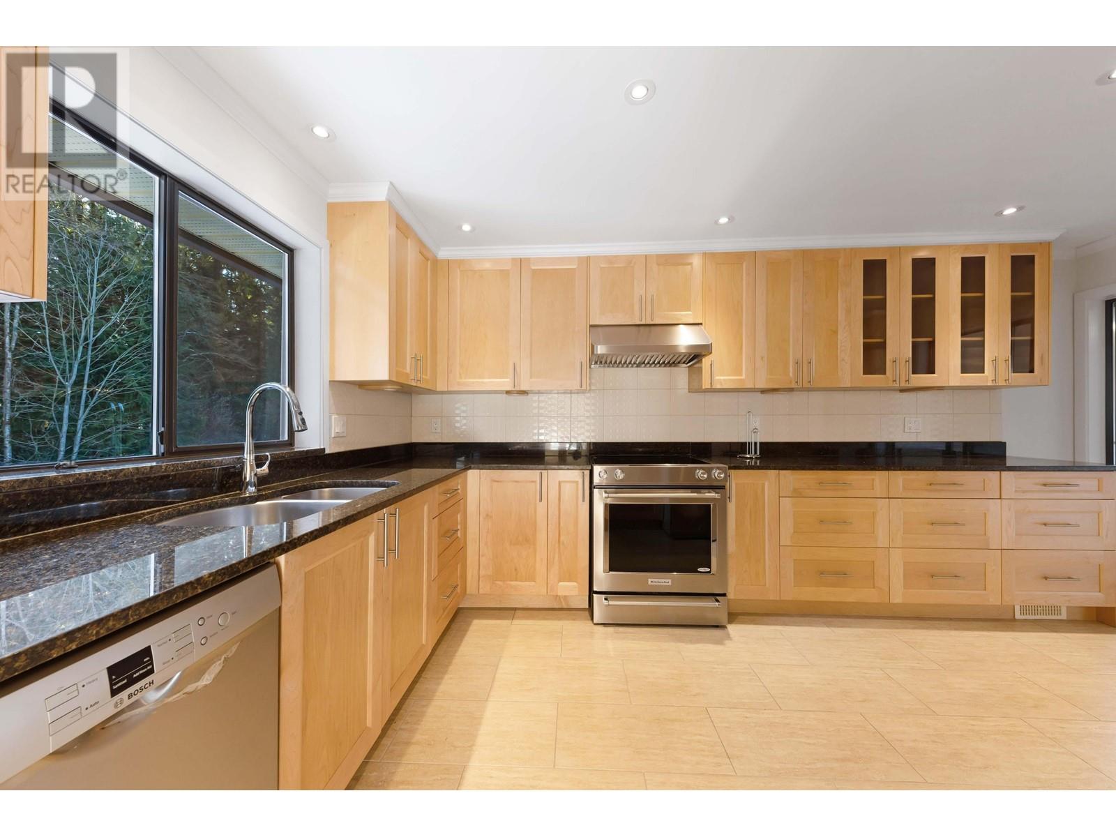 1273 Lynwood Avenue, Port Coquitlam, British Columbia  V3B 6H1 - Photo 9 - R2993367