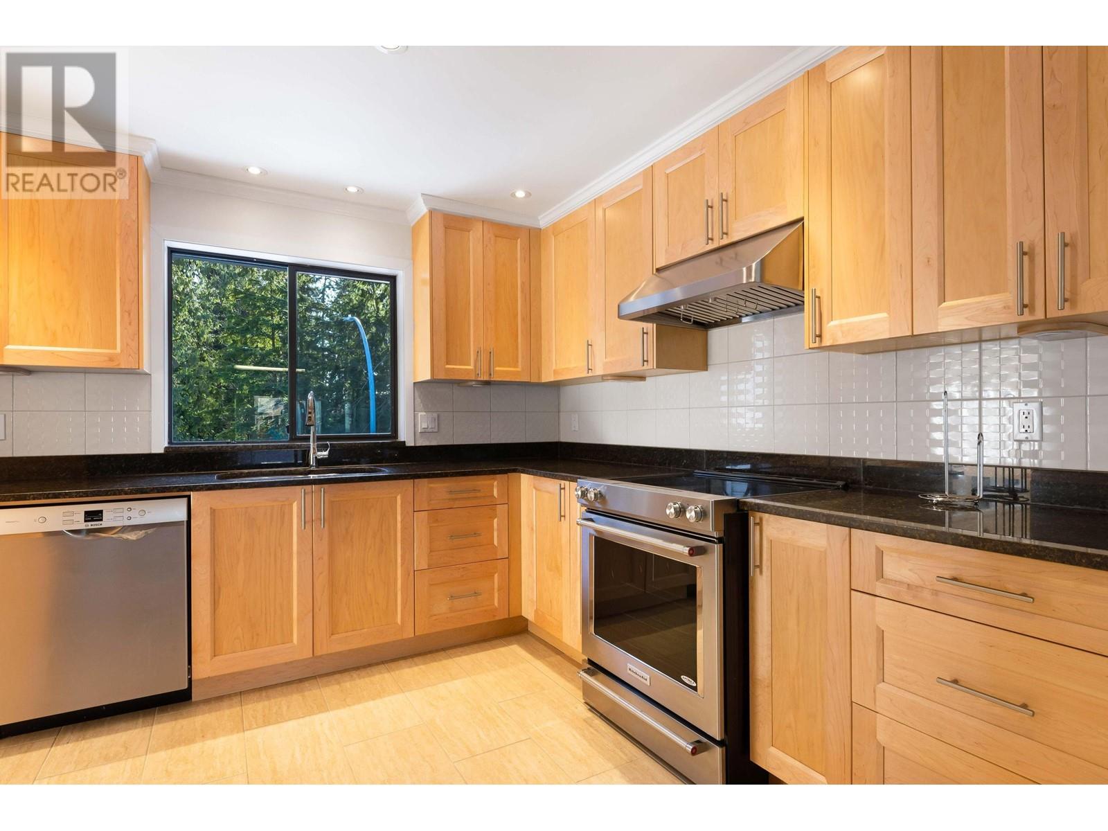 1273 Lynwood Avenue, Port Coquitlam, British Columbia  V3B 6H1 - Photo 11 - R2993367