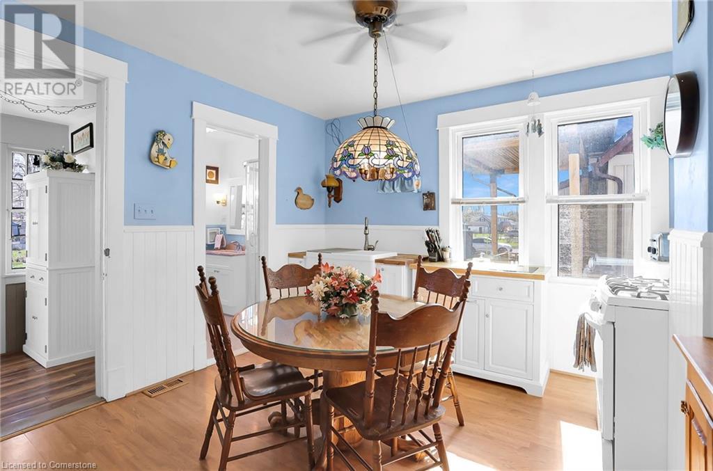 Property at 11611 BEACH Road W image 4