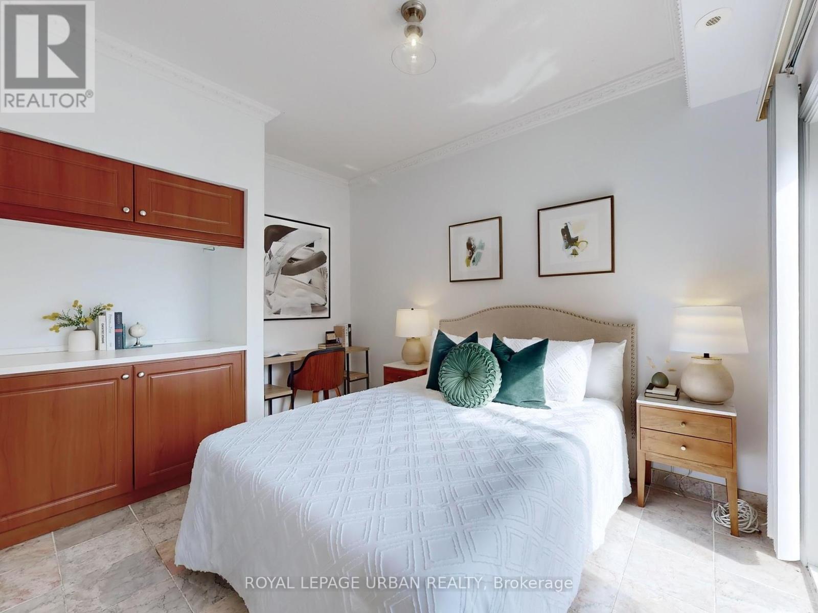 Property at 235 - 1837 EGLINTON AVENUE E image 4
