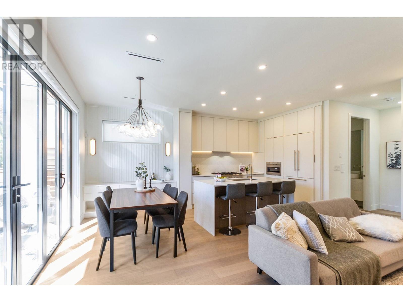 1 2169 Charles Street, Vancouver, British Columbia  V5L 2H8 - Photo 4 - R2993282