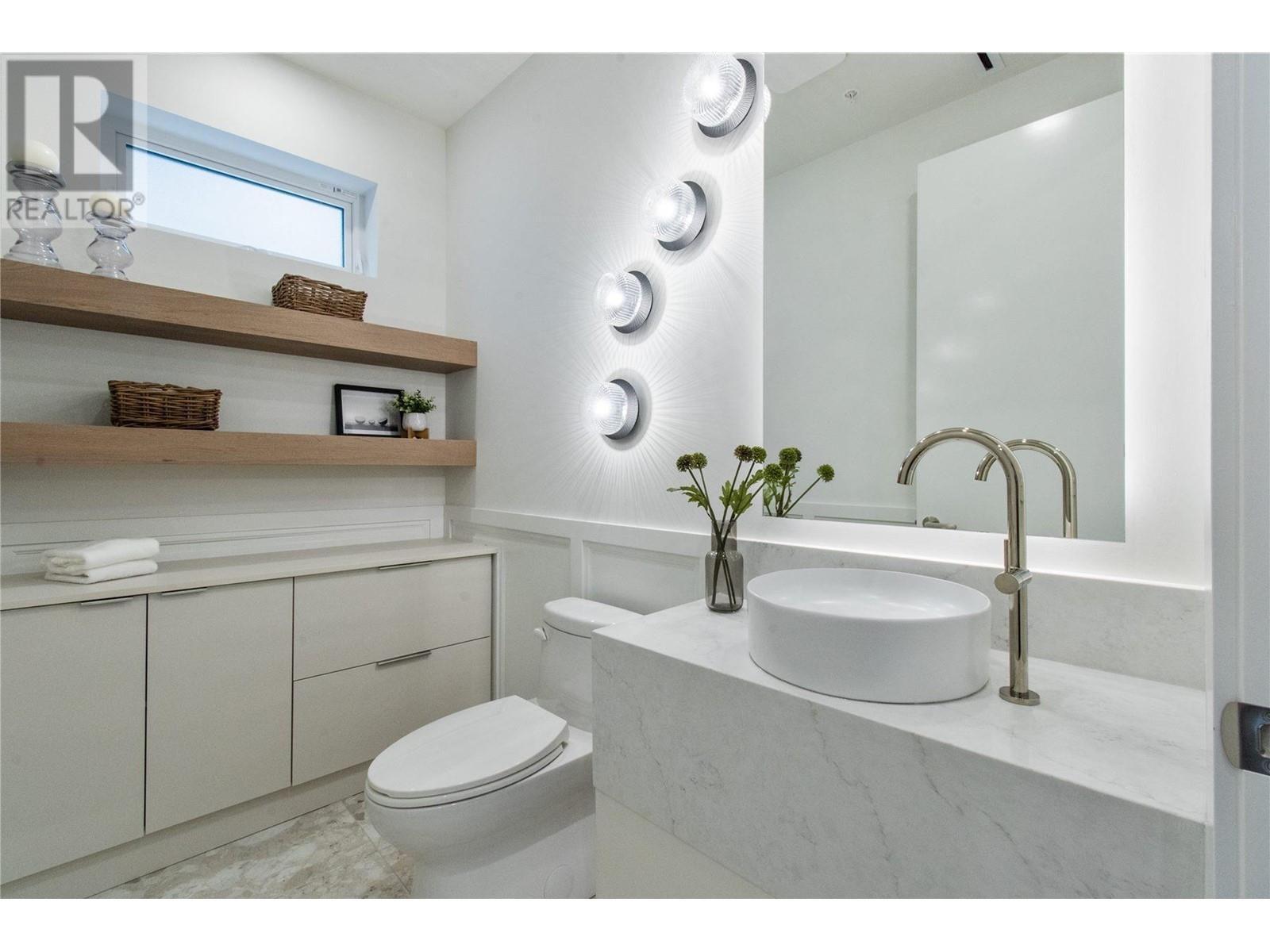 1 2169 Charles Street, Vancouver, British Columbia  V5L 2H8 - Photo 10 - R2993282