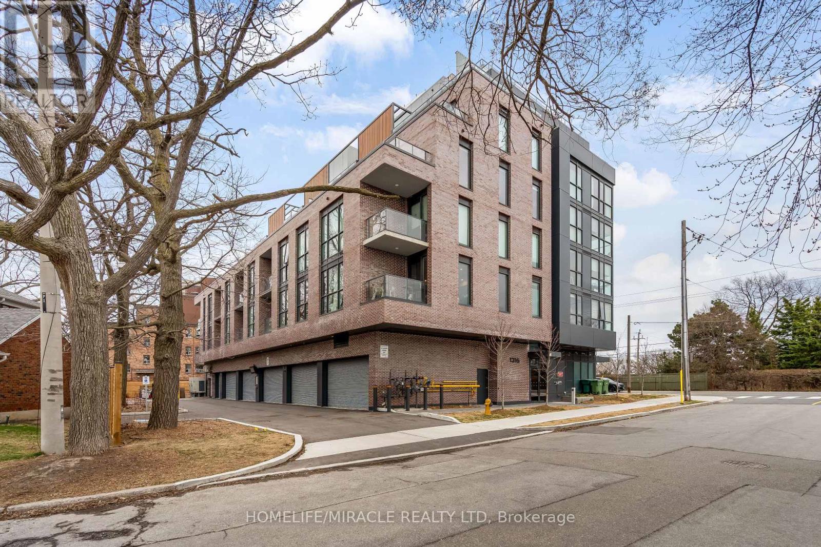 201 - 1316 KINGSTON ROAD N, Toronto, Ontario