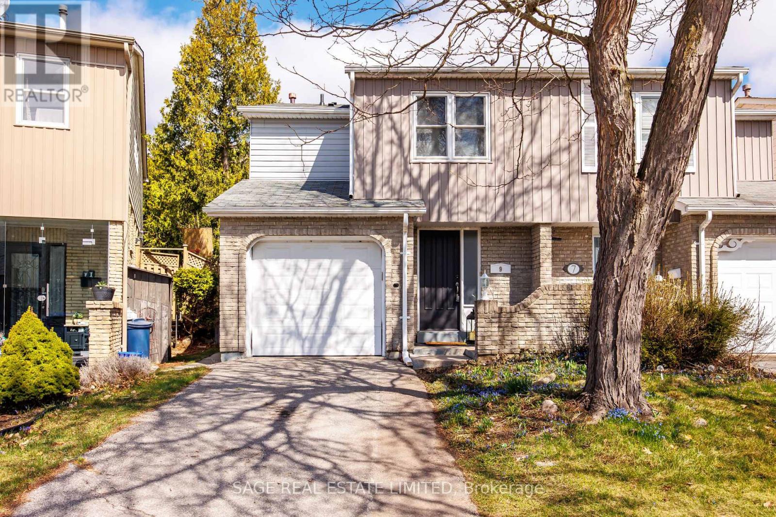 Property at 9 REGINALD CRESCENT image 1