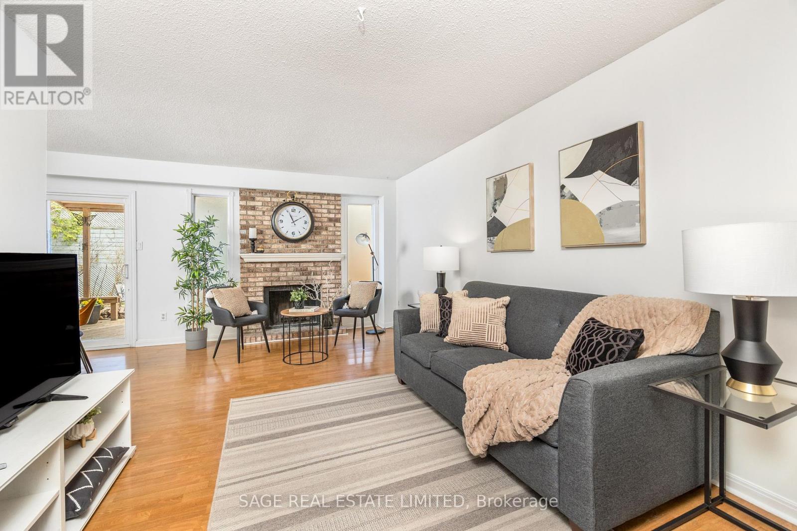 Property at 9 REGINALD CRESCENT image 3