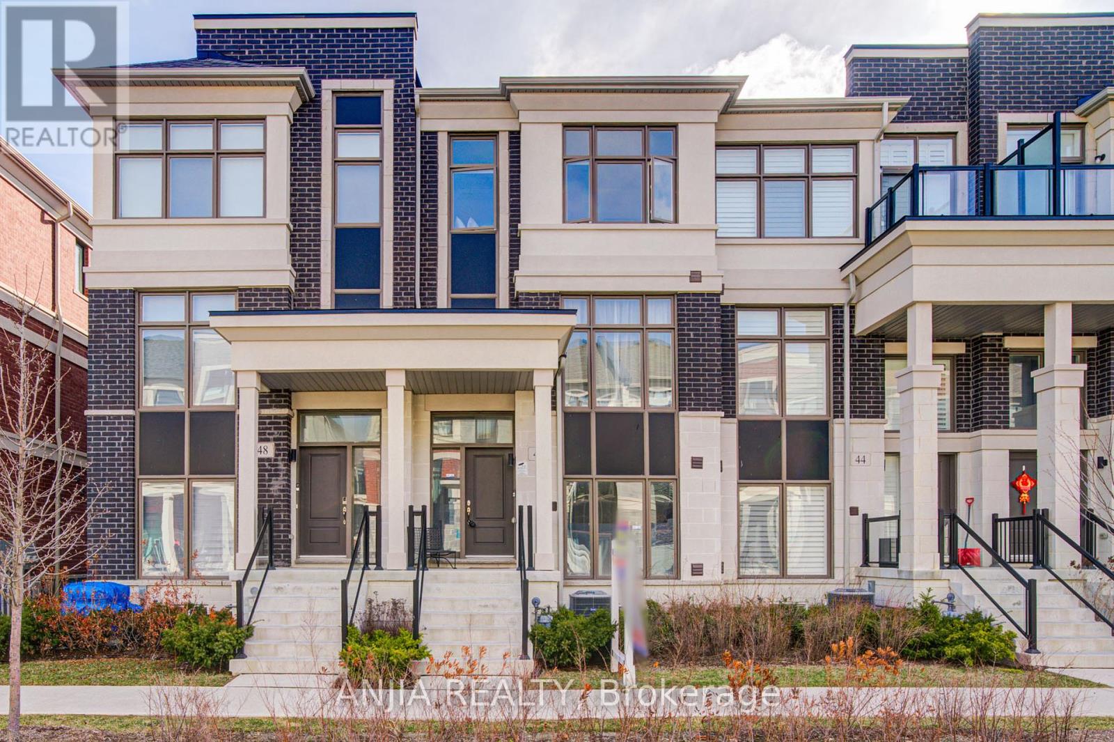 Property at 46 ARMILLO PLACE image 1