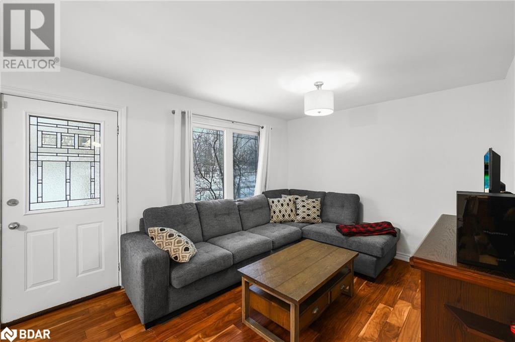 125 King Street, Angus, Ontario  L0M 1B0 - Photo 3 - 40702226
