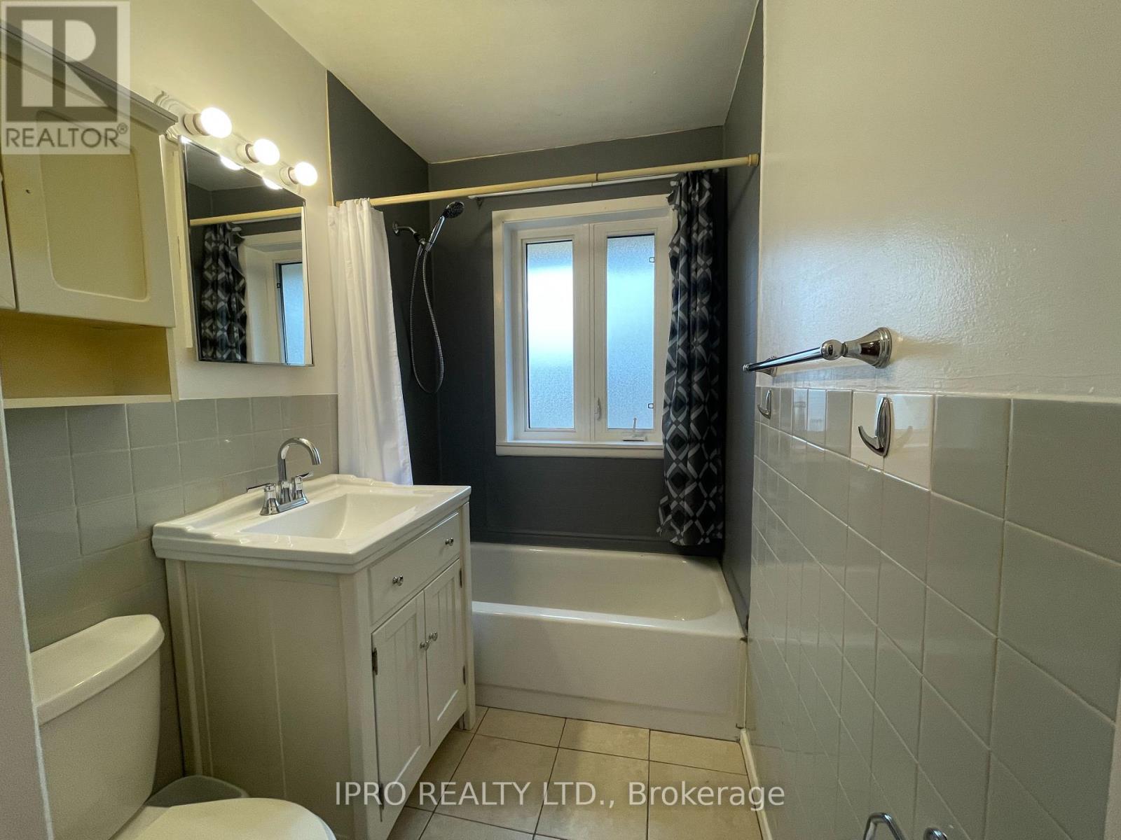 79 John Street, Orangeville, Ontario  L9W 2P7 - Photo 8 - W12099128