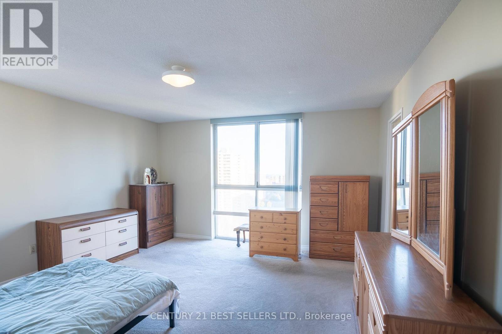 1803 - 3650 Kaneff Crescent, Mississauga, Ontario  L5A 4A1 - Photo 9 - W12099205