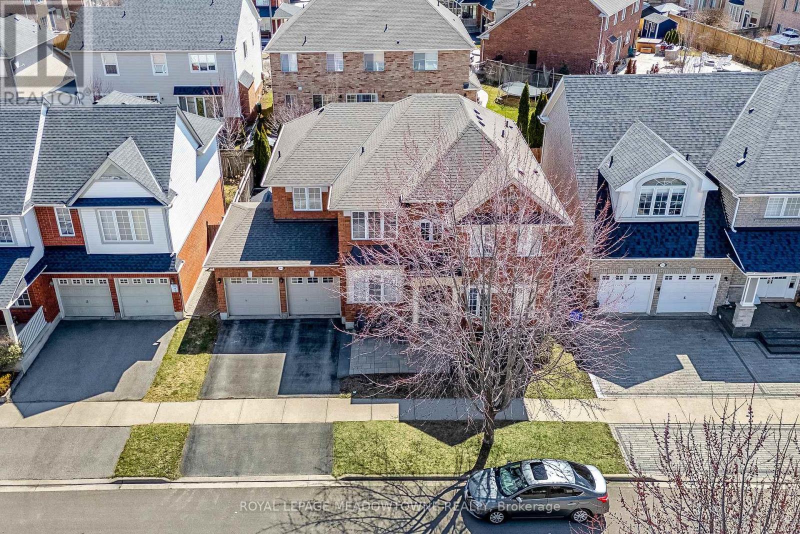 Property at 1414 HEARST BOULEVARD image 2