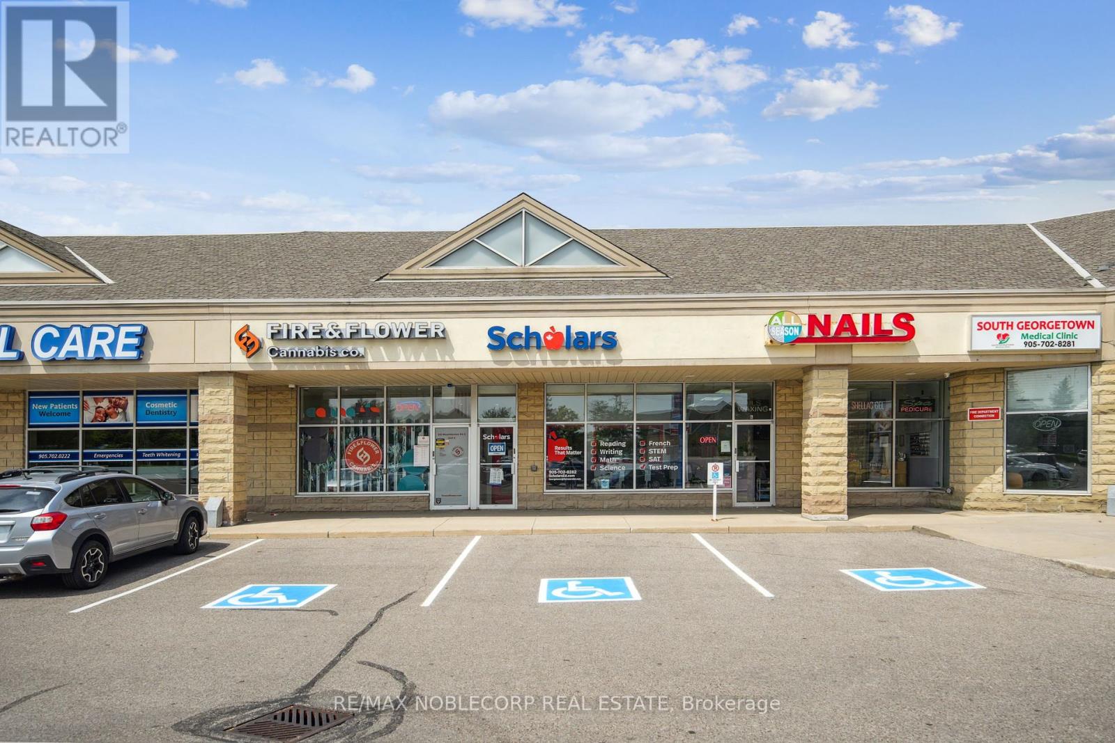 7 - 333 Mountainview Road, Halton Hills, Ontario  L7G 6E8 - Photo 4 - W12099218