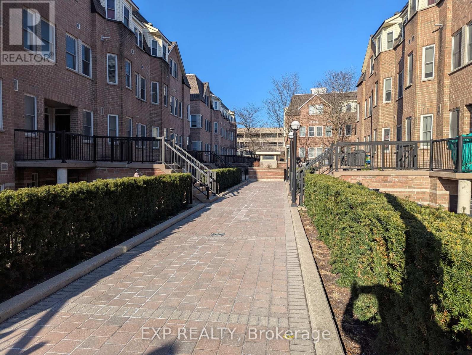 Property at 132 - 760 LAWRENCE AVENUE W image 2