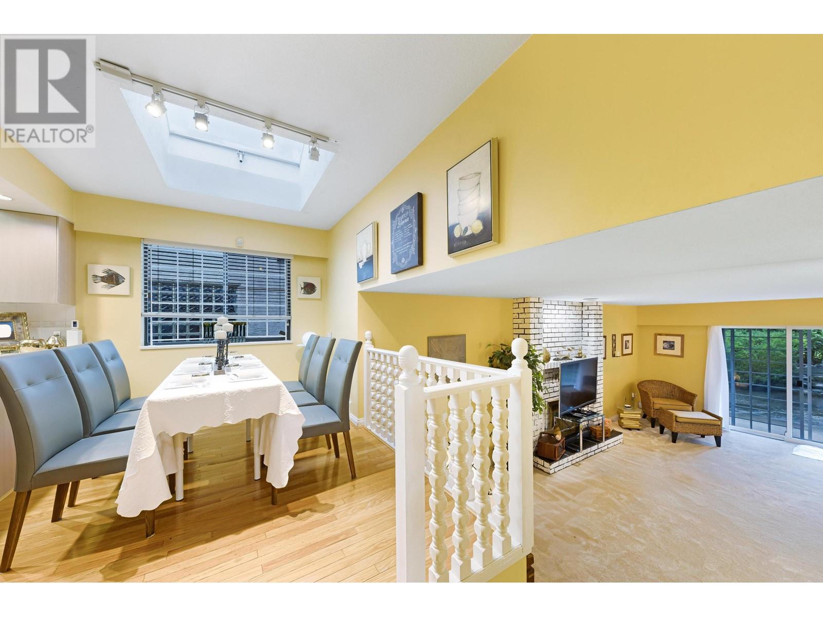Property at 137 W WOODSTOCK AVENUE image 5