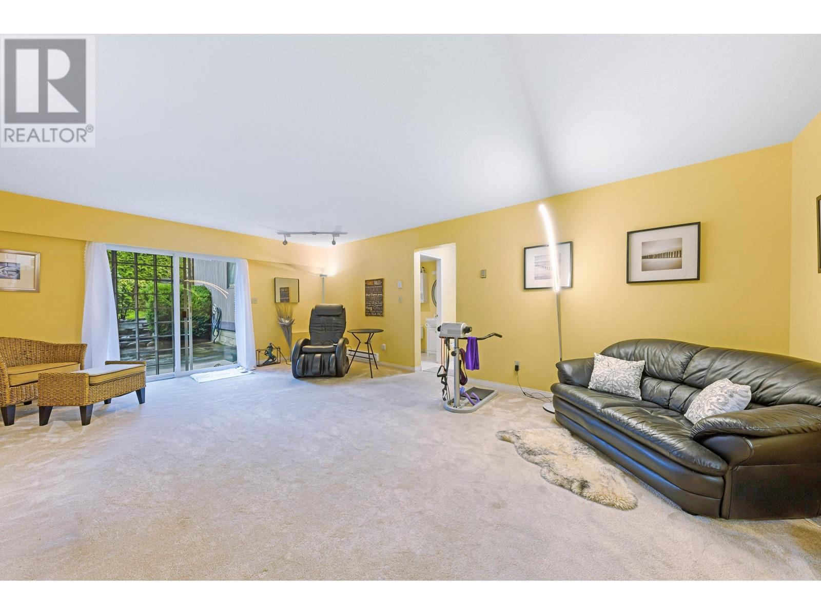 137 W Woodstock Avenue, Vancouver, British Columbia  V5Y 2R7 - Photo 19 - R2992552