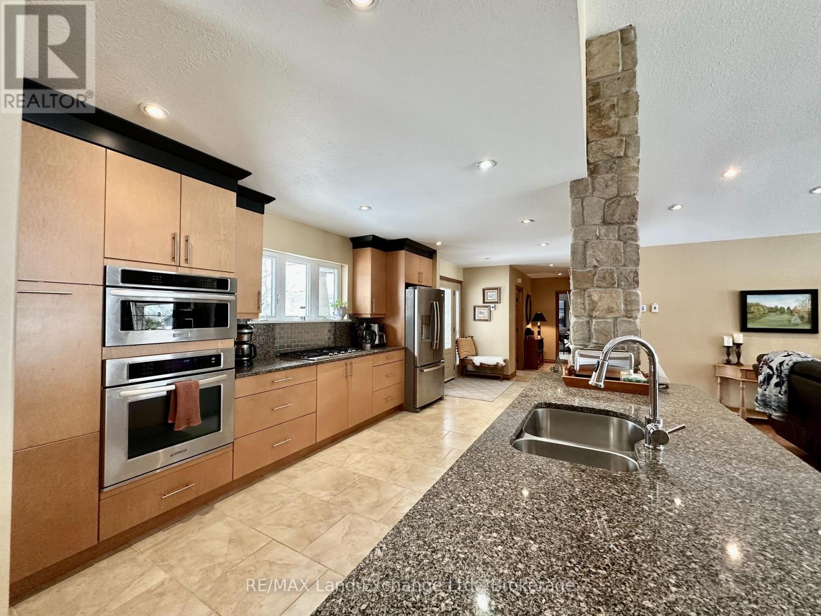 203 Campbell Crescent, Kincardine, Ontario  N2Z 1B9 - Photo 13 - X12047894