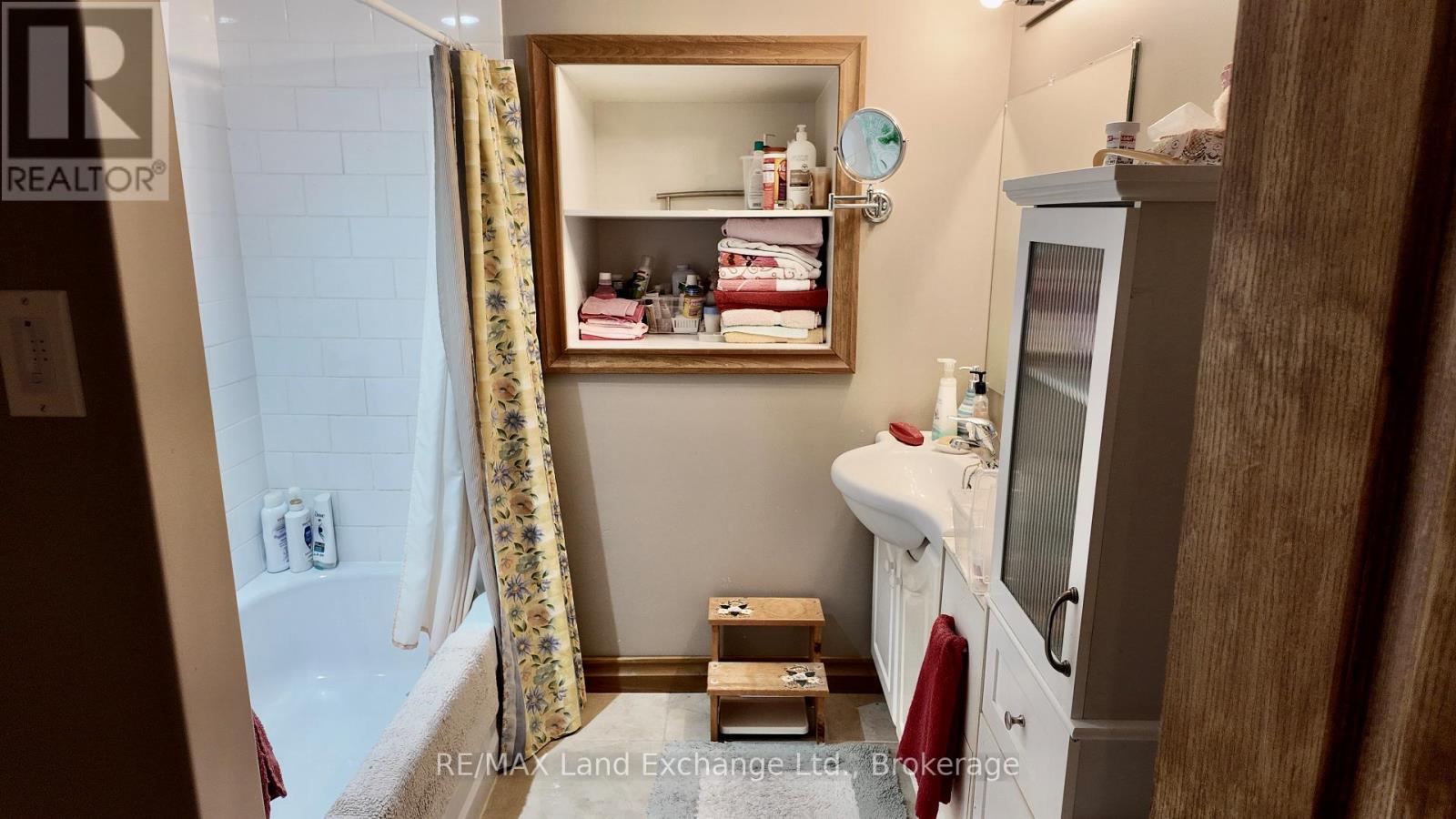 203 Campbell Crescent, Kincardine, Ontario  N2Z 1B9 - Photo 24 - X12047894