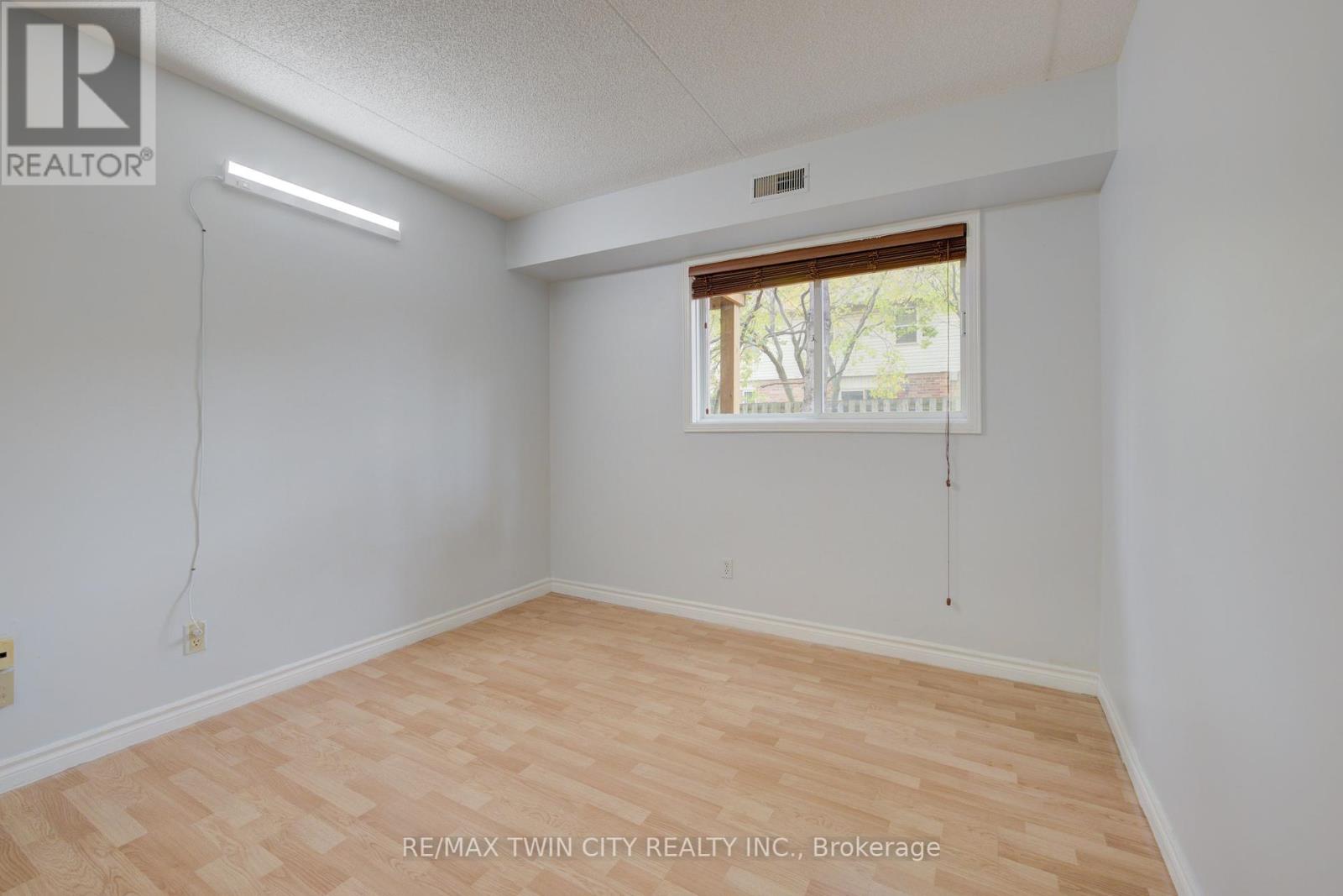 25 - 3085 Kingsway Drive, Kitchener, Ontario  N2C 2P1 - Photo 14 - X12099215