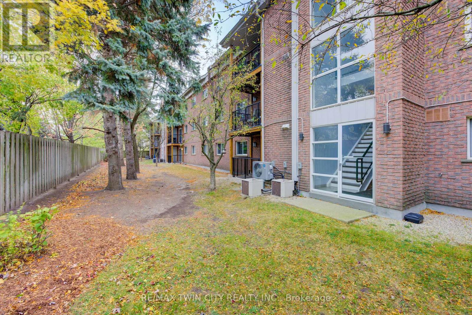 25 - 3085 Kingsway Drive, Kitchener, Ontario  N2C 2P1 - Photo 27 - X12099215