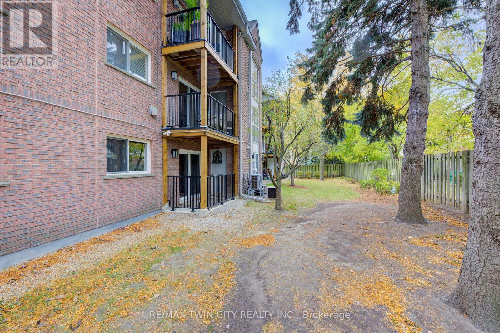 25 - 3085 Kingsway Drive, Kitchener, Ontario  N2C 2P1 - Photo 29 - X12099215