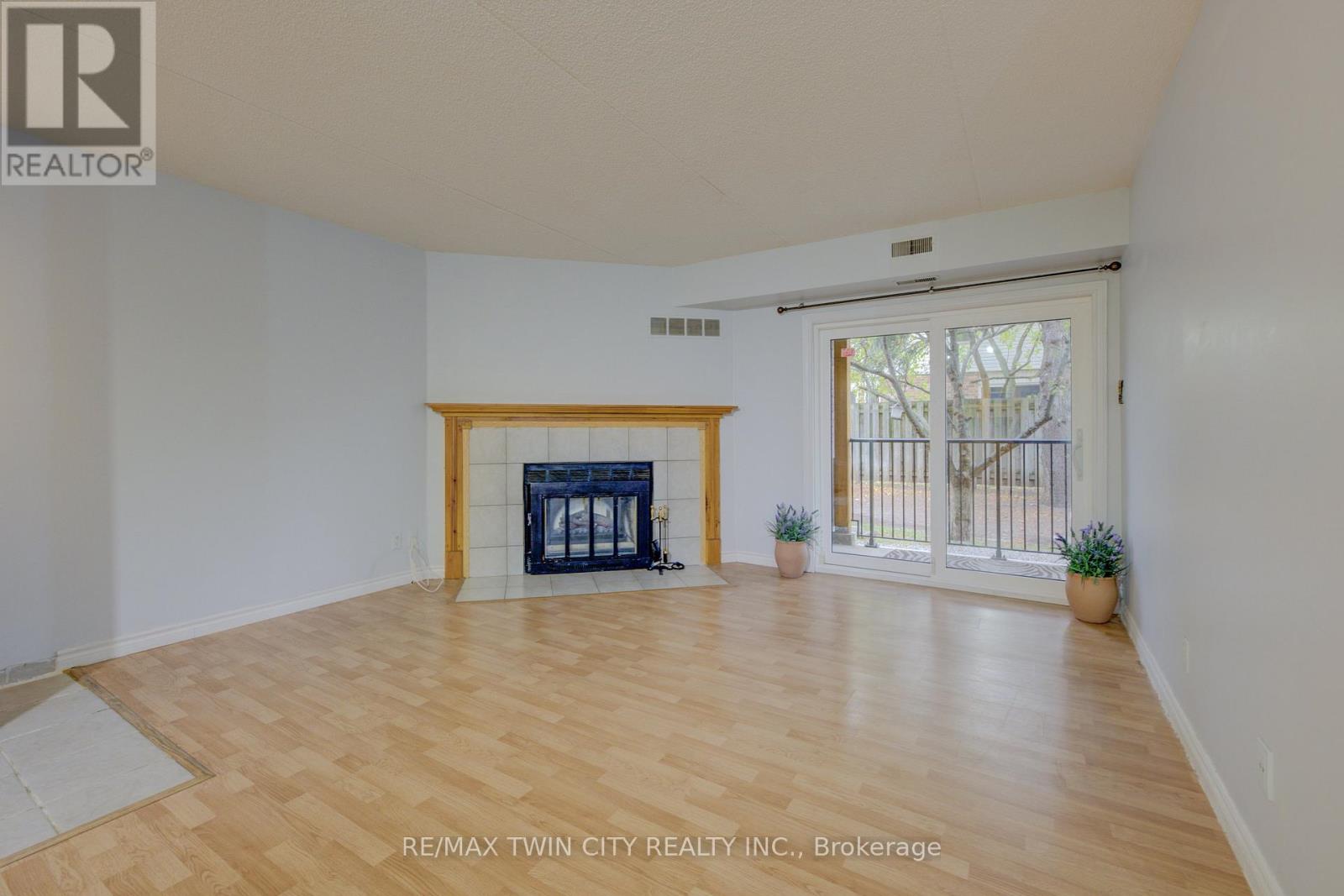 25 - 3085 Kingsway Drive, Kitchener, Ontario  N2C 2P1 - Photo 6 - X12099215