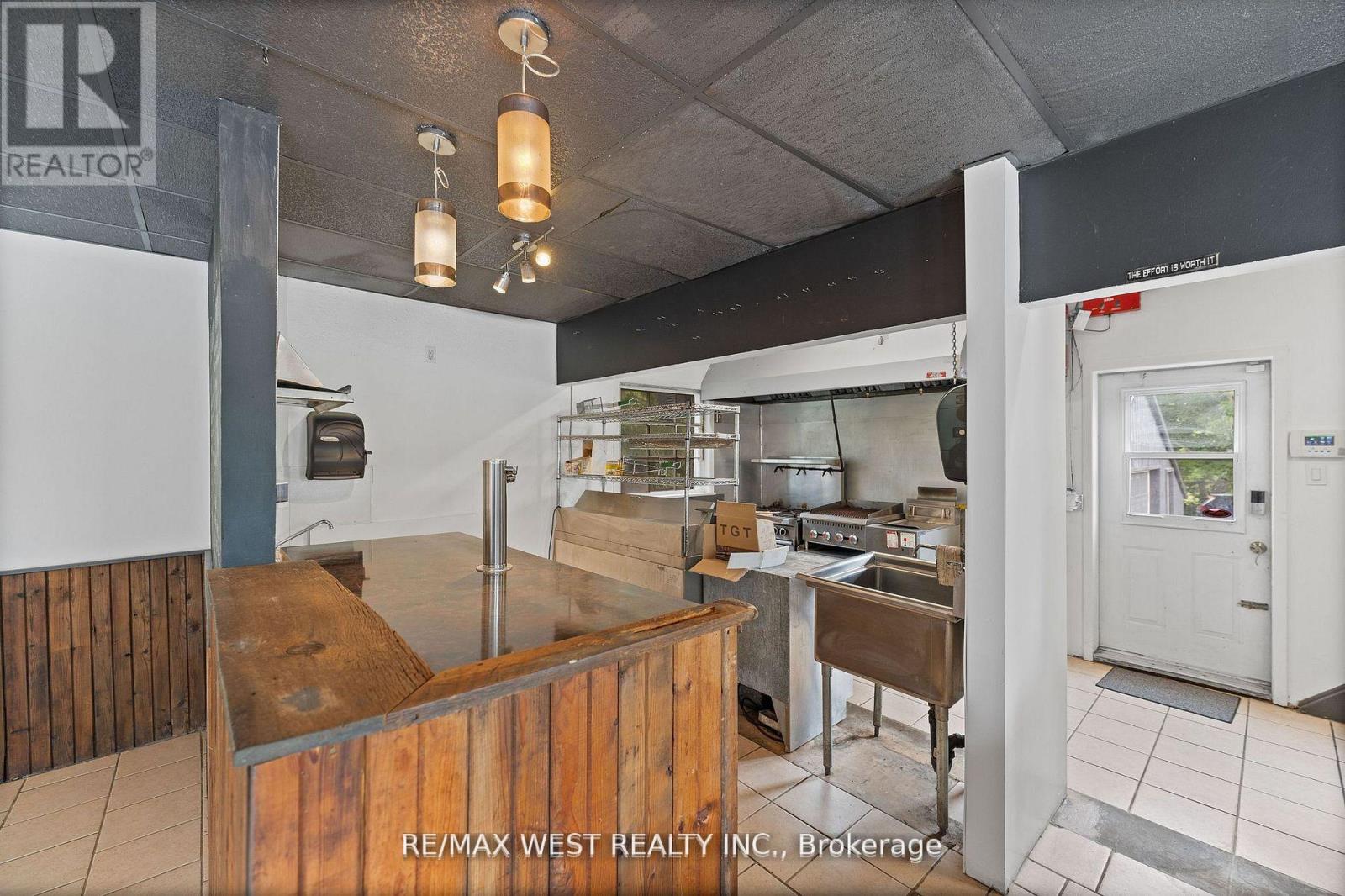 8642 Lander Road, Hamilton Township, Ontario  K0K 2E0 - Photo 7 - X12099256