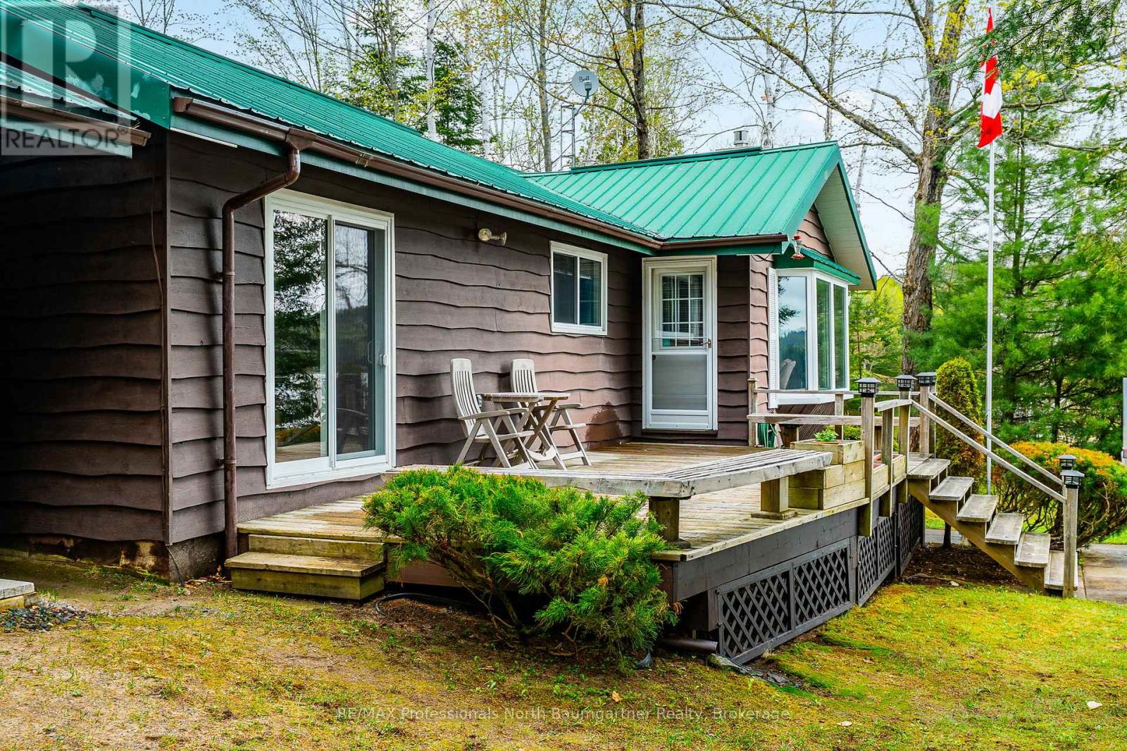 6258 Haliburton Lake Road, Dysart Et Al, Ontario  K0M 1S0 - Photo 39 - X12074153