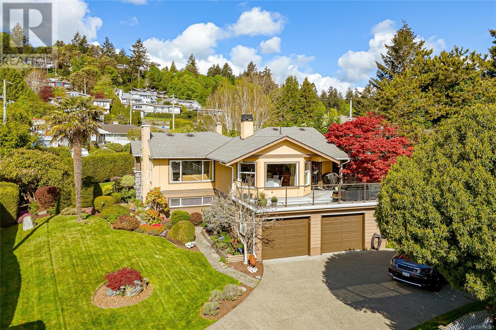Property at 986 GLORIA Pl image 2