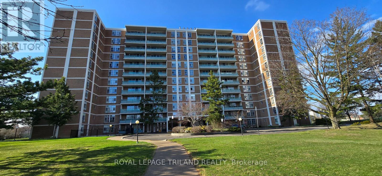 405 - 44 LONGBOURNE DRIVE, Toronto, Ontario