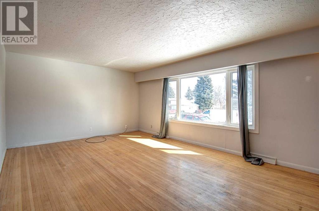 Property at 3203 9 Street NW image 3