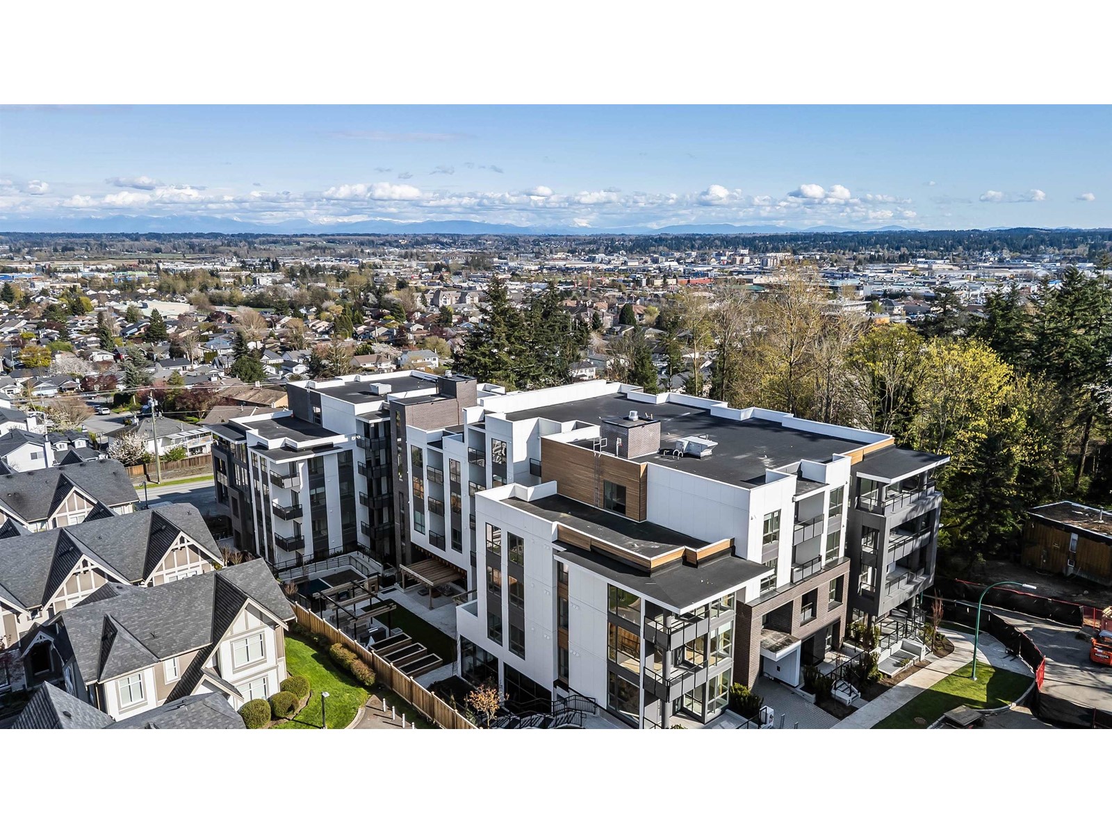 503 19577 65b Avenue, Surrey, British Columbia  V4N 6Y3 - Photo 1 - R2993551