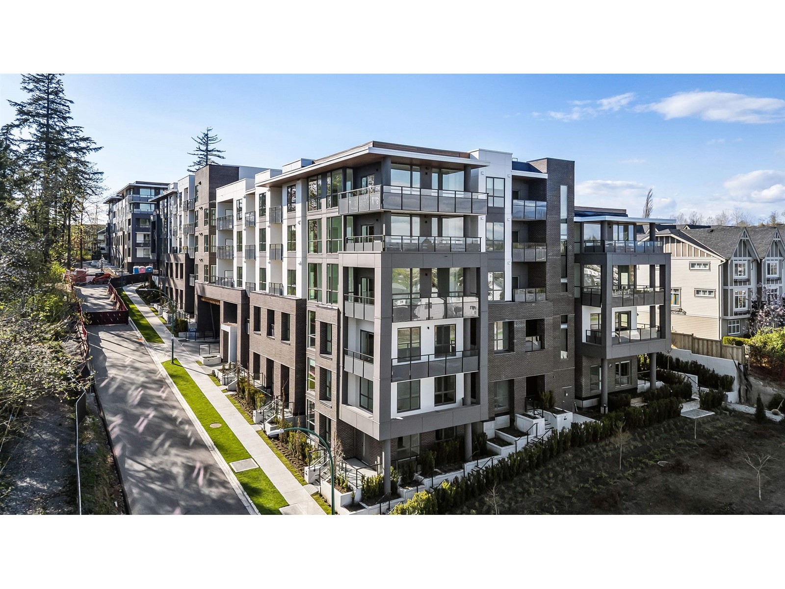503 19577 65b Avenue, Surrey, British Columbia  V4N 6Y3 - Photo 3 - R2993551
