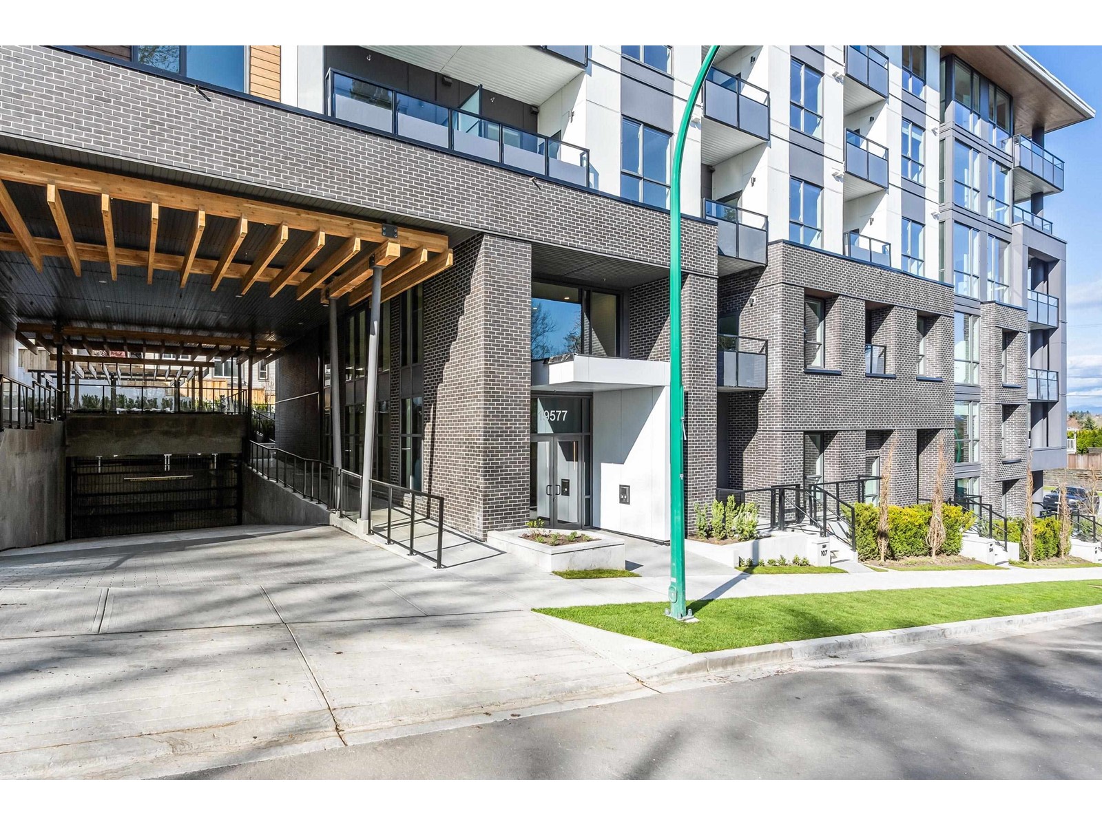 503 19577 65b Avenue, Surrey, British Columbia  V4N 6Y3 - Photo 5 - R2993551