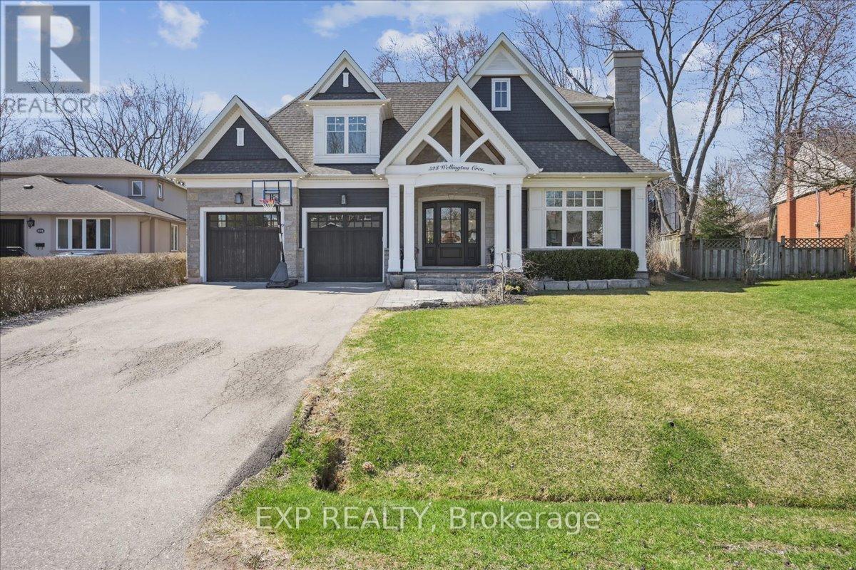 528 Wellington Crescent, Oakville, Ontario  L6L 4X5 - Photo 2 - W12099405
